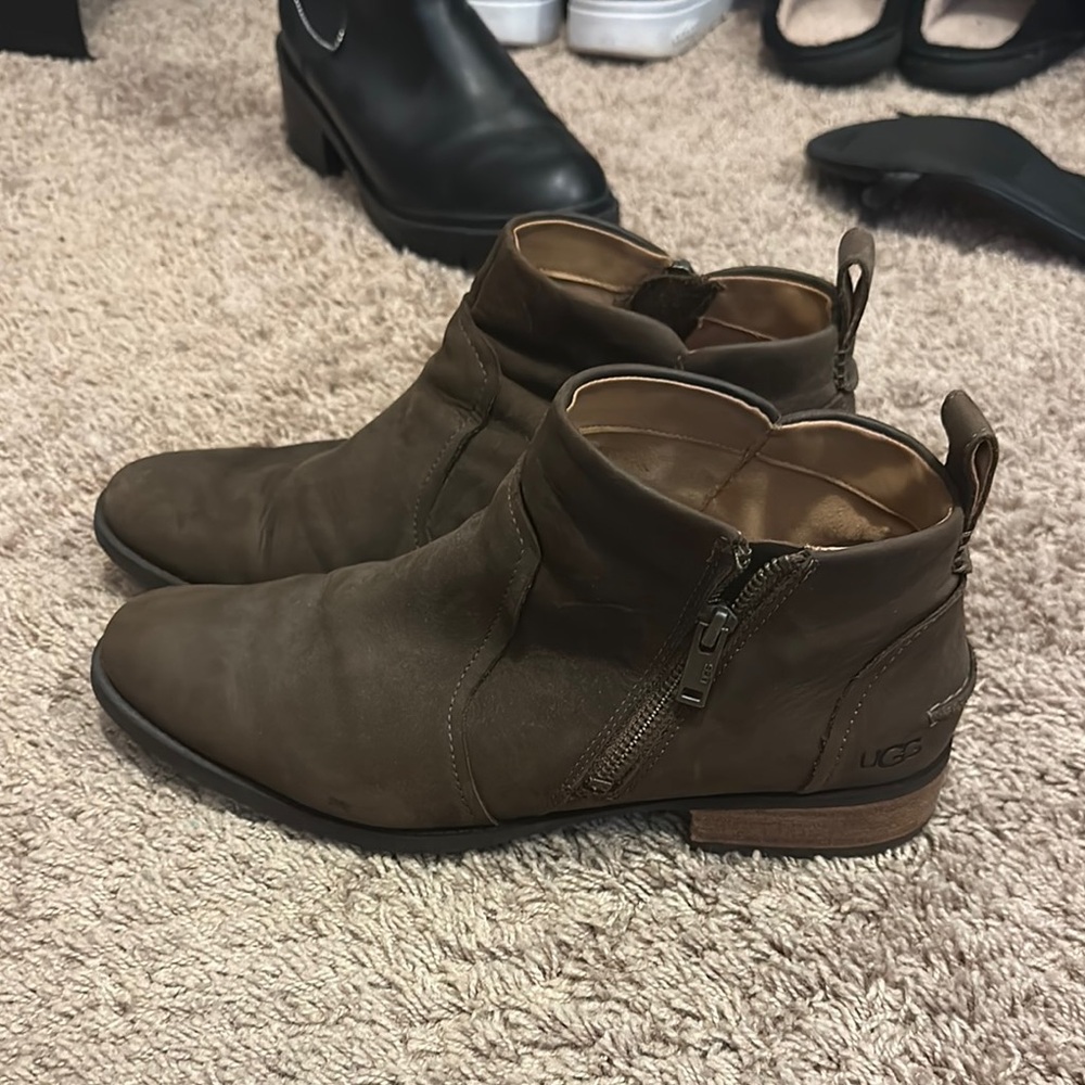 UGG Women’s Dark Brown Leather Boots